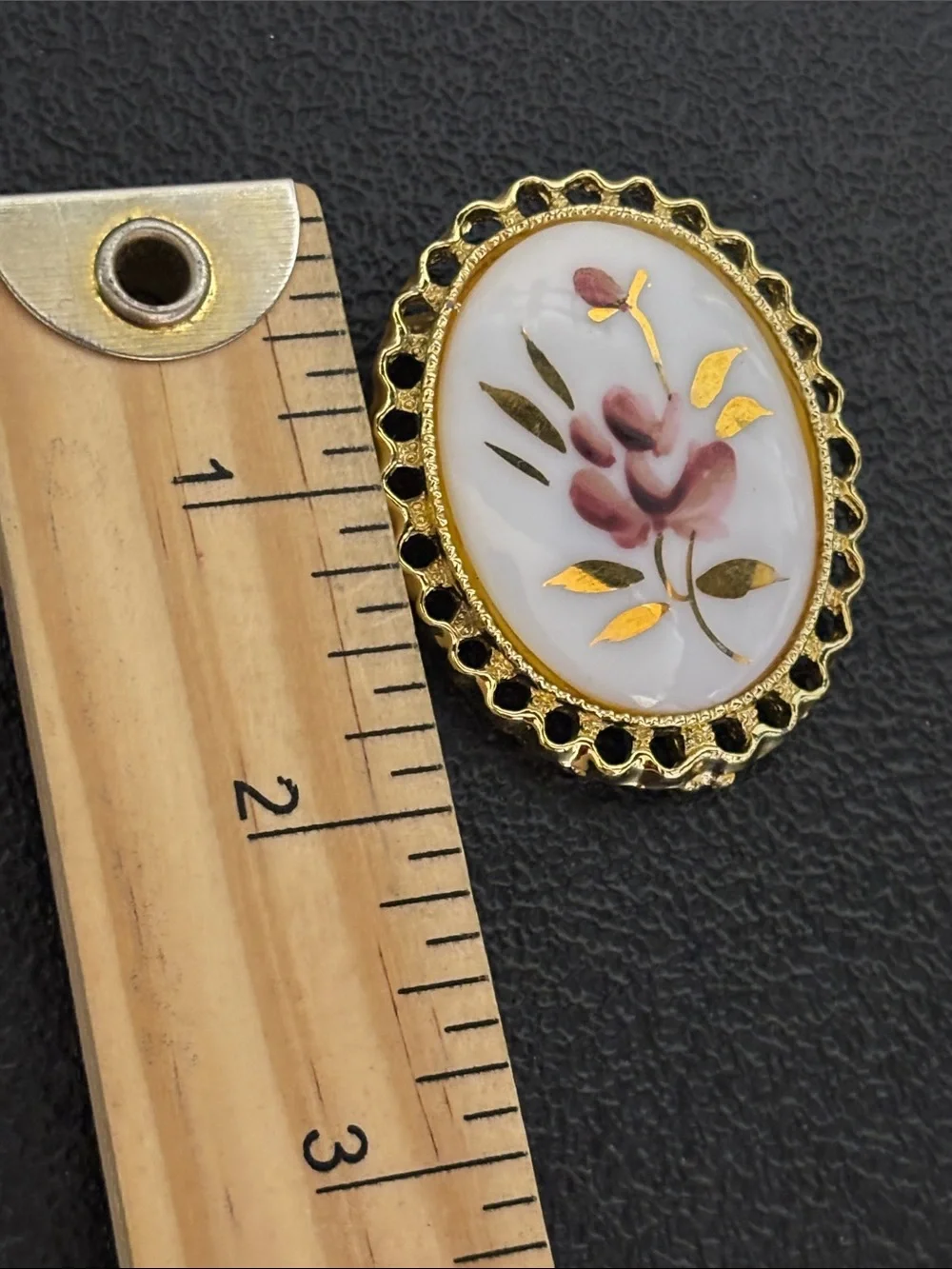Vintage Handpainted Sweet Pea Porcelain Brooch Pendant
